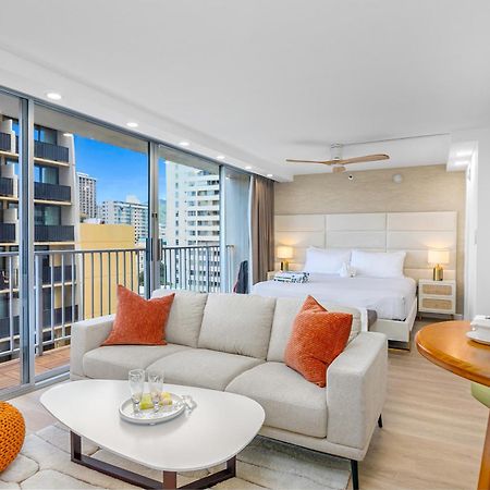 הונולולו Steps To Waikiki Beach! Newly Renovated With 75" Tv מראה חיצוני תמונה
