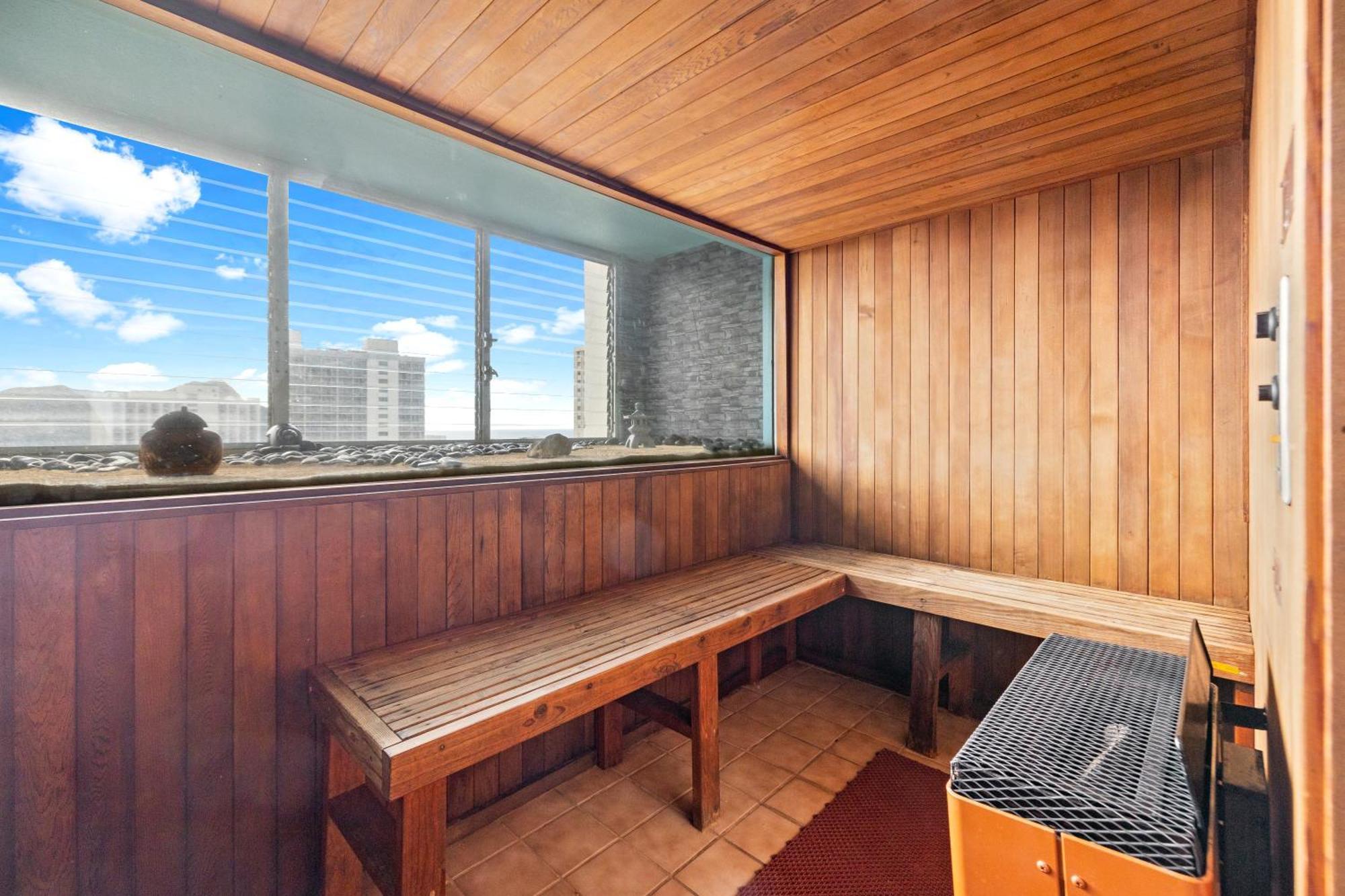 הונולולו Steps To Waikiki Beach! Newly Renovated With 75" Tv מראה חיצוני תמונה