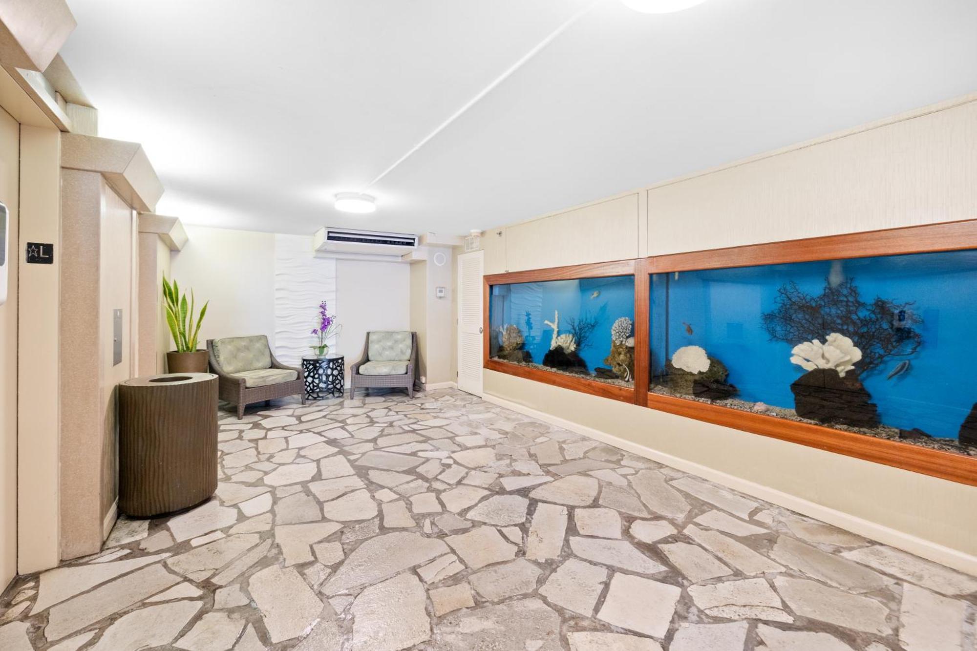 הונולולו Steps To Waikiki Beach! Newly Renovated With 75" Tv מראה חיצוני תמונה