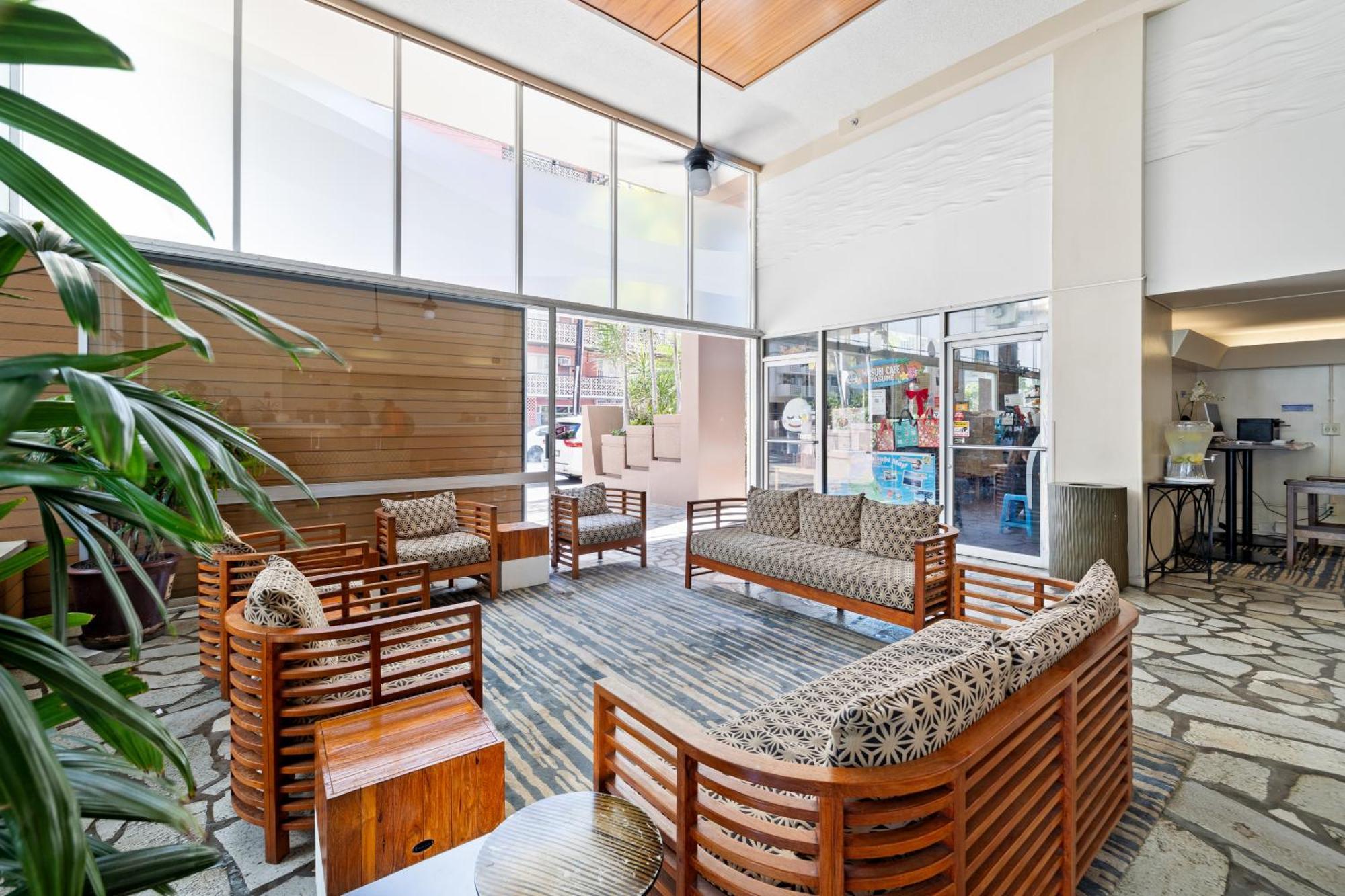 הונולולו Steps To Waikiki Beach! Newly Renovated With 75" Tv מראה חיצוני תמונה