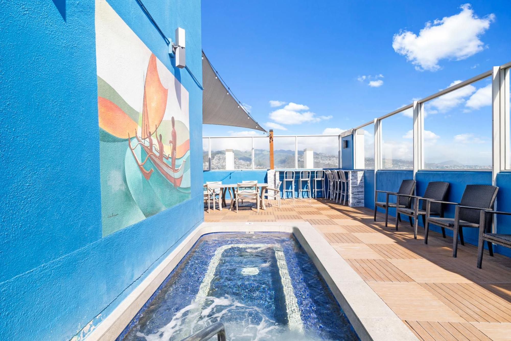 הונולולו Steps To Waikiki Beach! Newly Renovated With 75" Tv מראה חיצוני תמונה