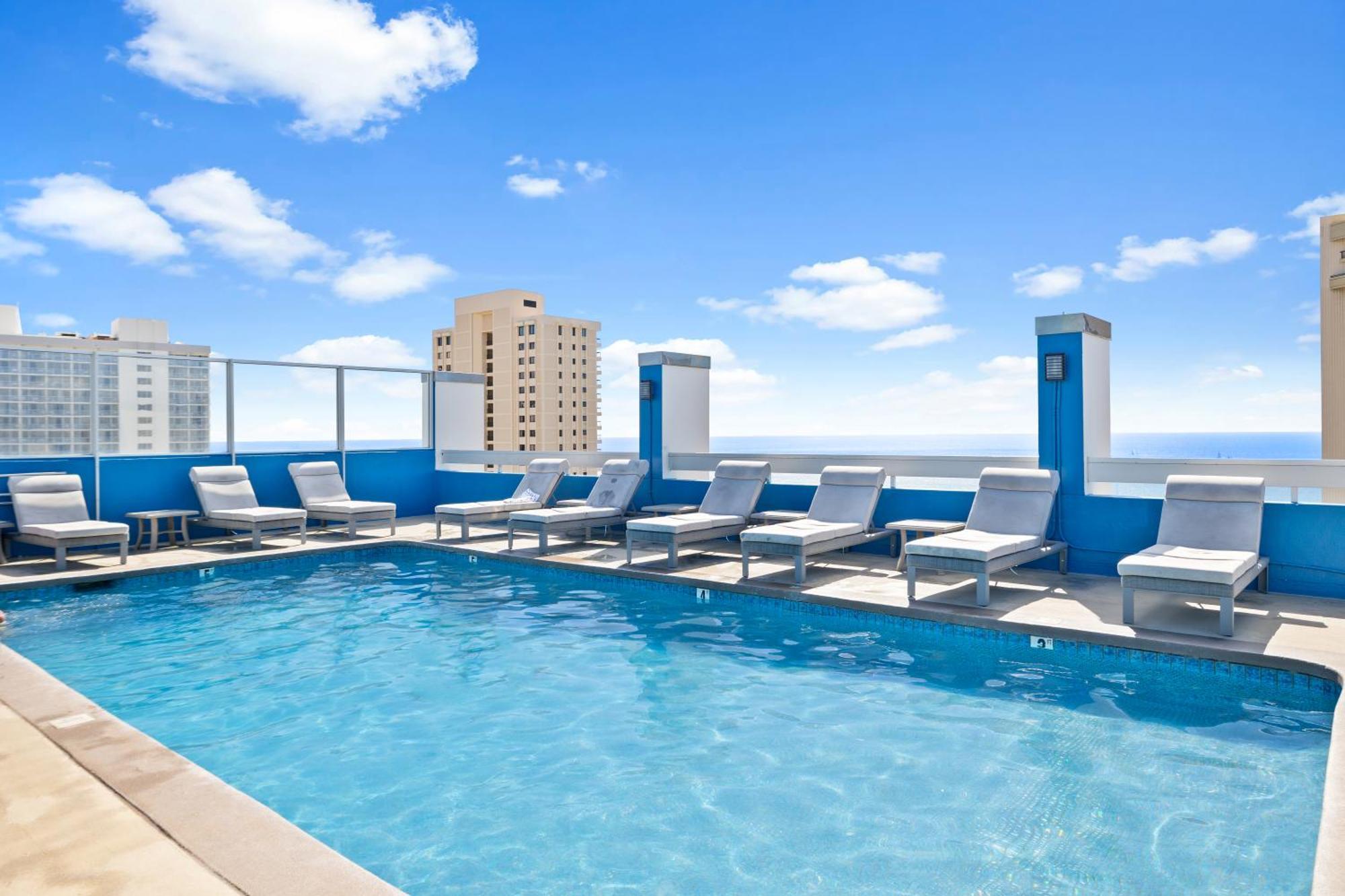 הונולולו Steps To Waikiki Beach! Newly Renovated With 75" Tv מראה חיצוני תמונה