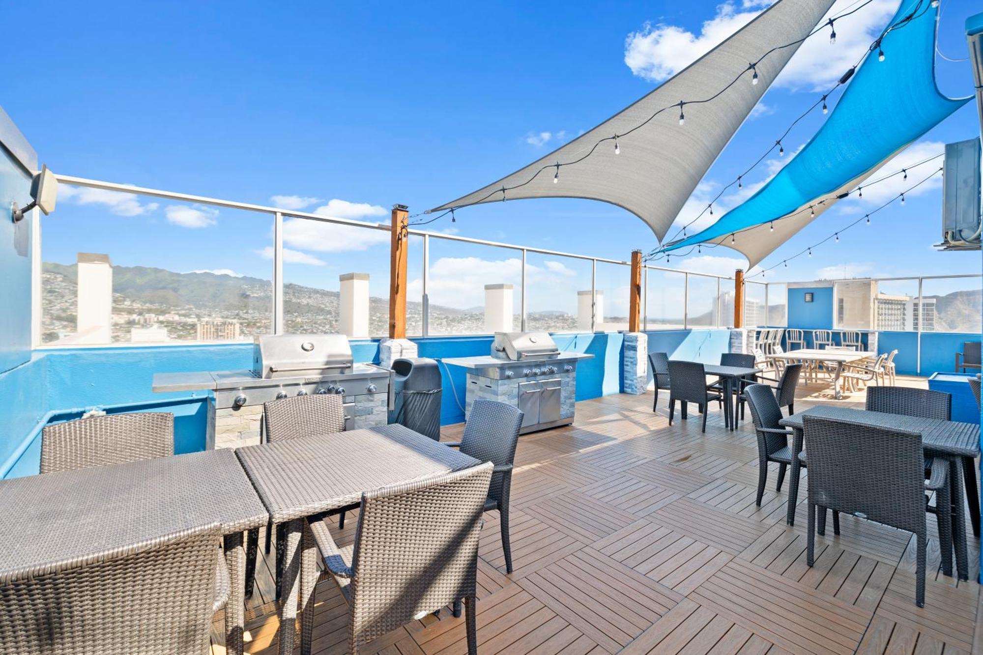 הונולולו Steps To Waikiki Beach! Newly Renovated With 75" Tv מראה חיצוני תמונה