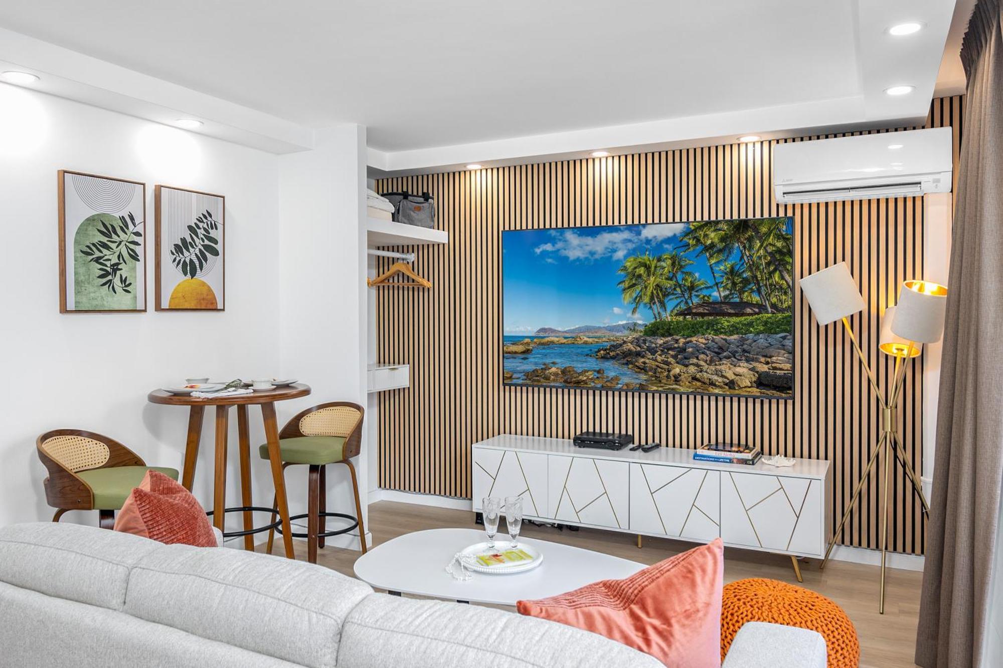 הונולולו Steps To Waikiki Beach! Newly Renovated With 75" Tv מראה חיצוני תמונה