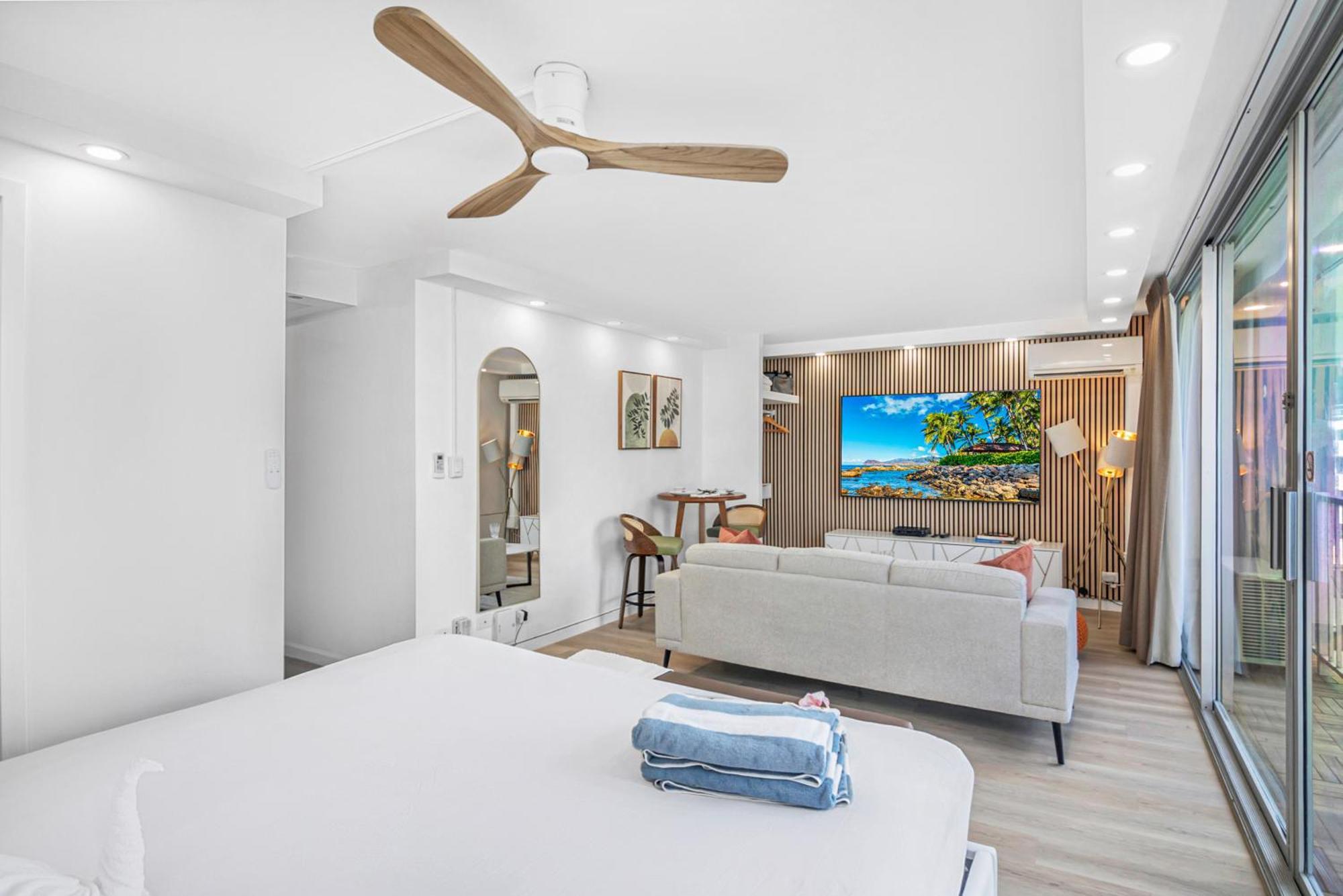 הונולולו Steps To Waikiki Beach! Newly Renovated With 75" Tv מראה חיצוני תמונה