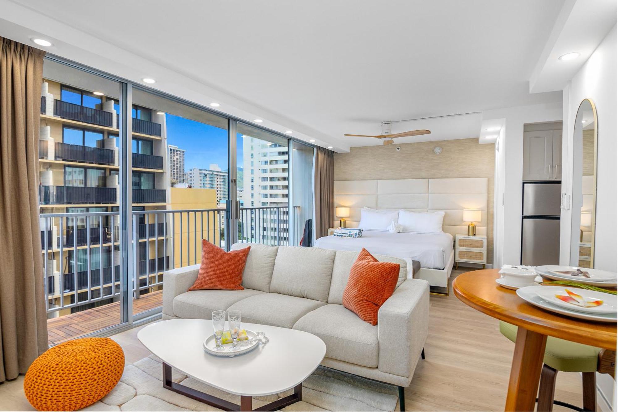 הונולולו Steps To Waikiki Beach! Newly Renovated With 75" Tv מראה חיצוני תמונה